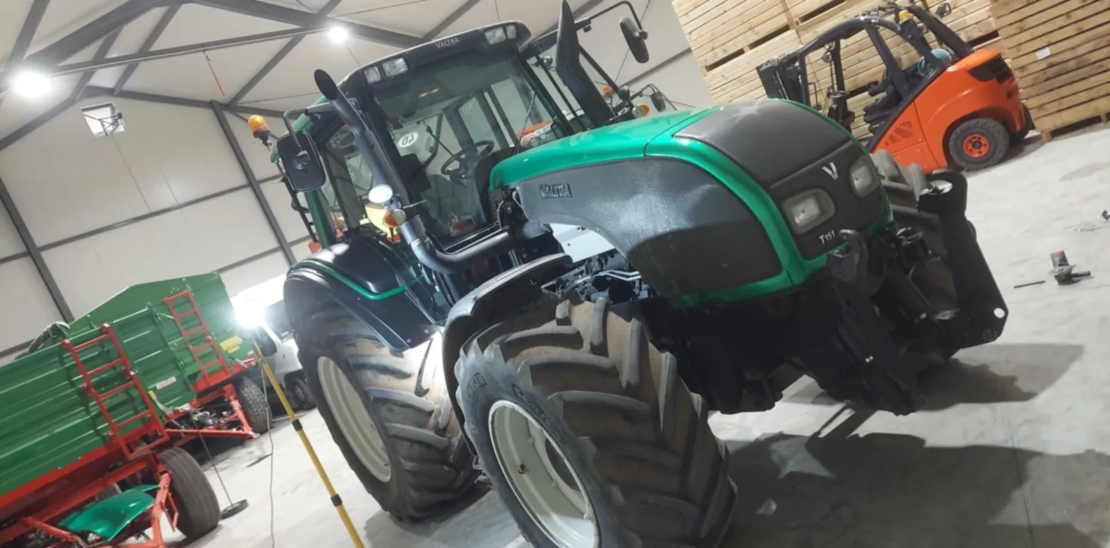 Valtra T151
